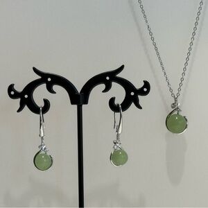 NEW Green Pearl Earrings + Necklace Set